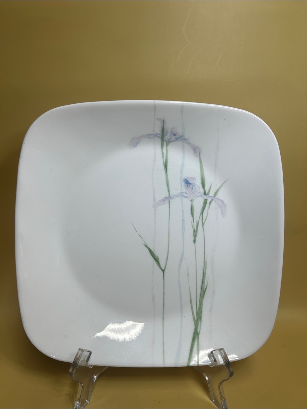 Corelle vitrelle Shadow Iris 9 1/8 Inch Square Luncheon Plate